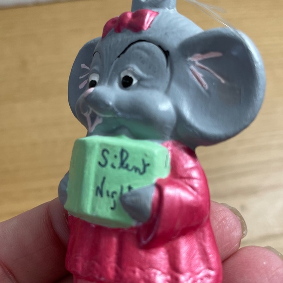 Vintage Ceramic Mouse Christmas Ornament Handmade 3.5” Choir Girl Silent Night - Picture 4 of 6